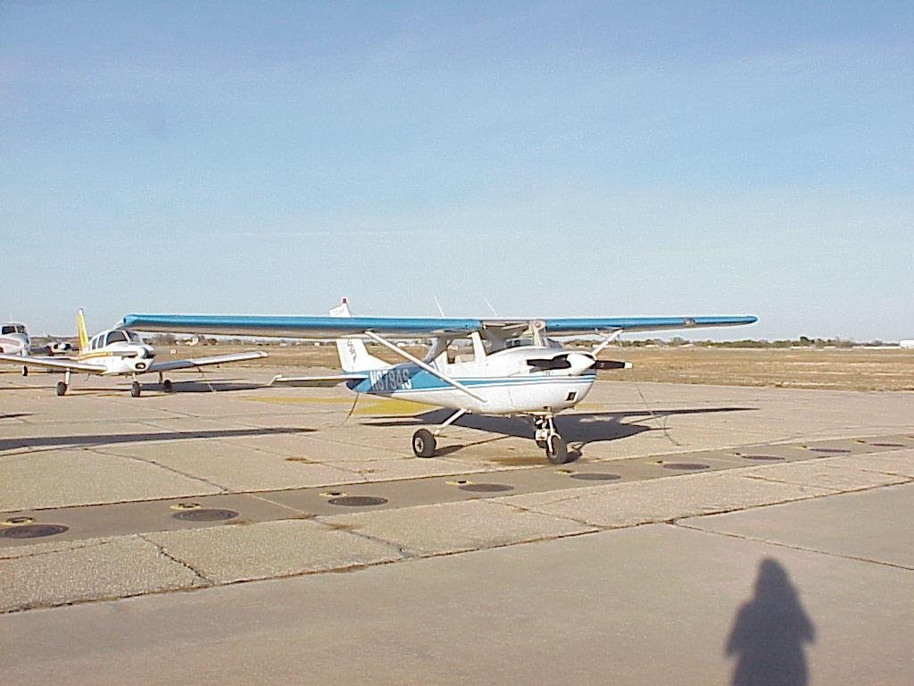 Cessna 150 - 4